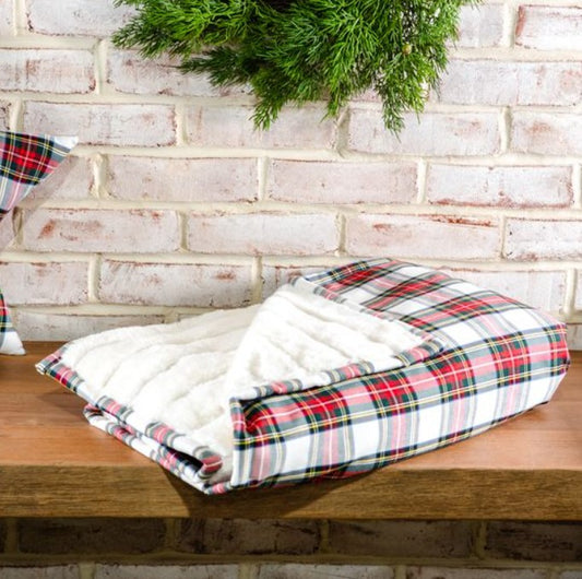 Holiday Plaid Plush Throw