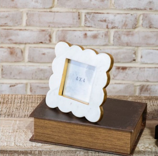 Scalloped Marble Picture Frame