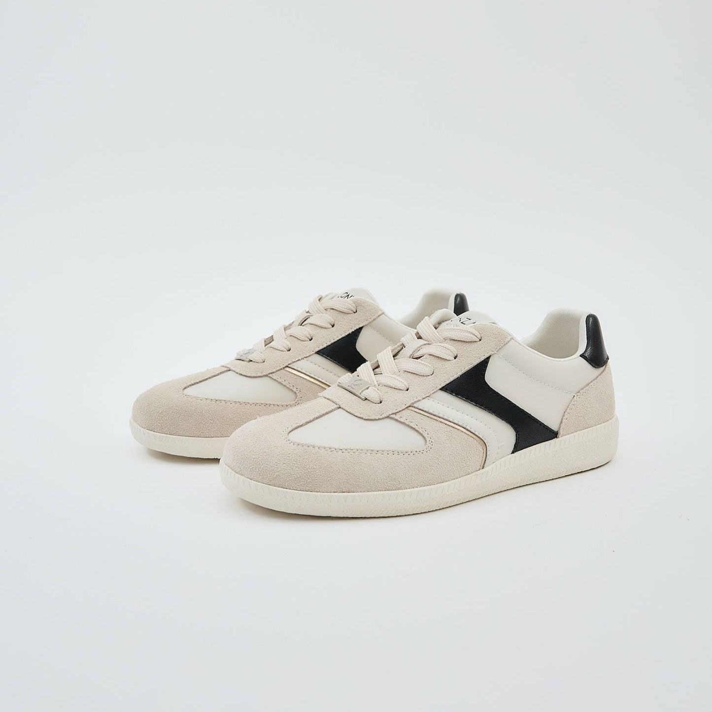 Jaya Sneaker by Lonza