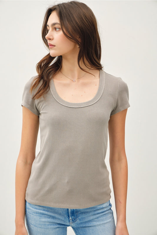 Rita Basic Tee
