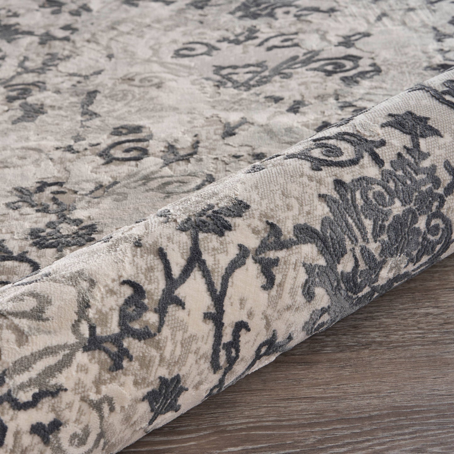 Damask Area Rug 5' x 8'