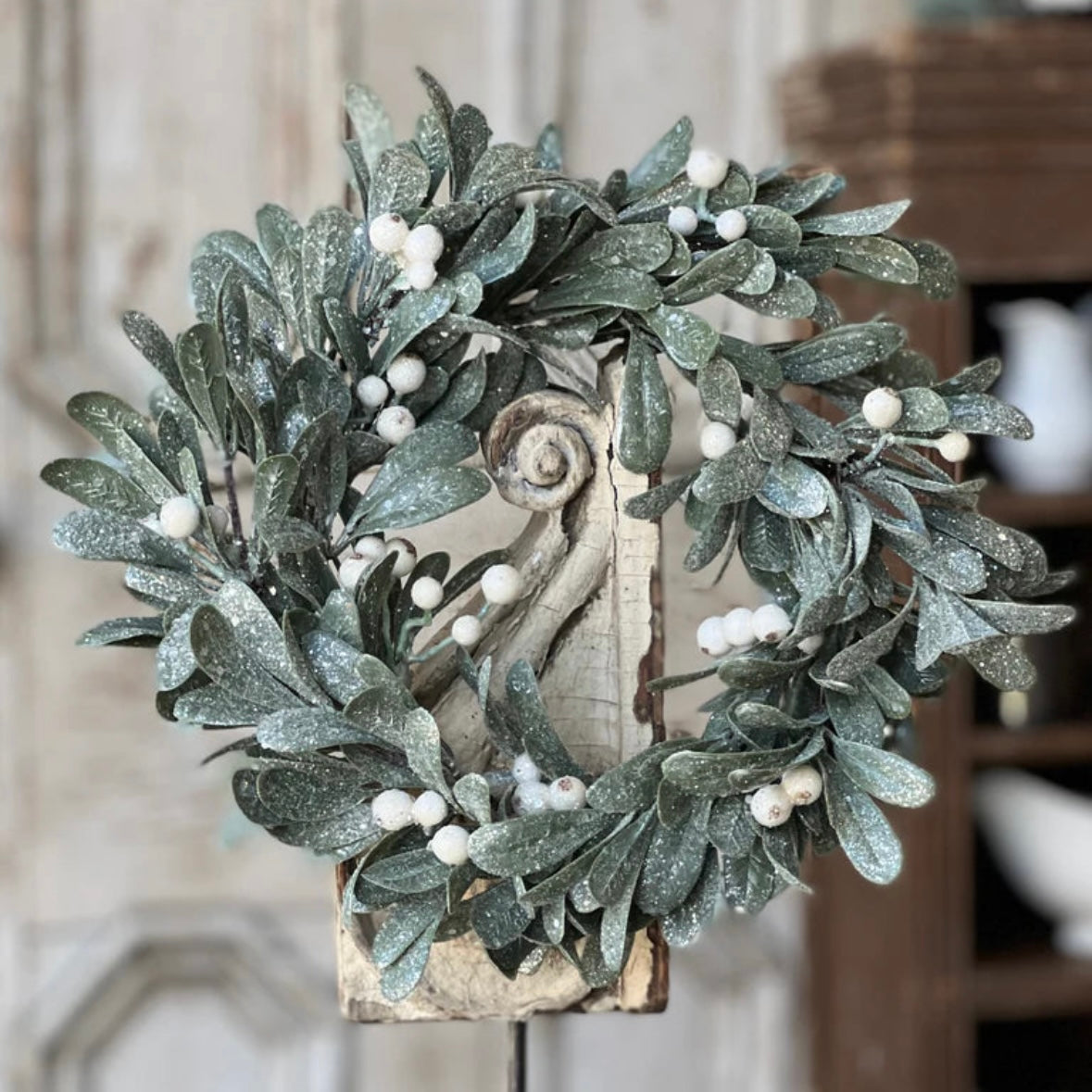 Iced Mistletoe Candle Ring
