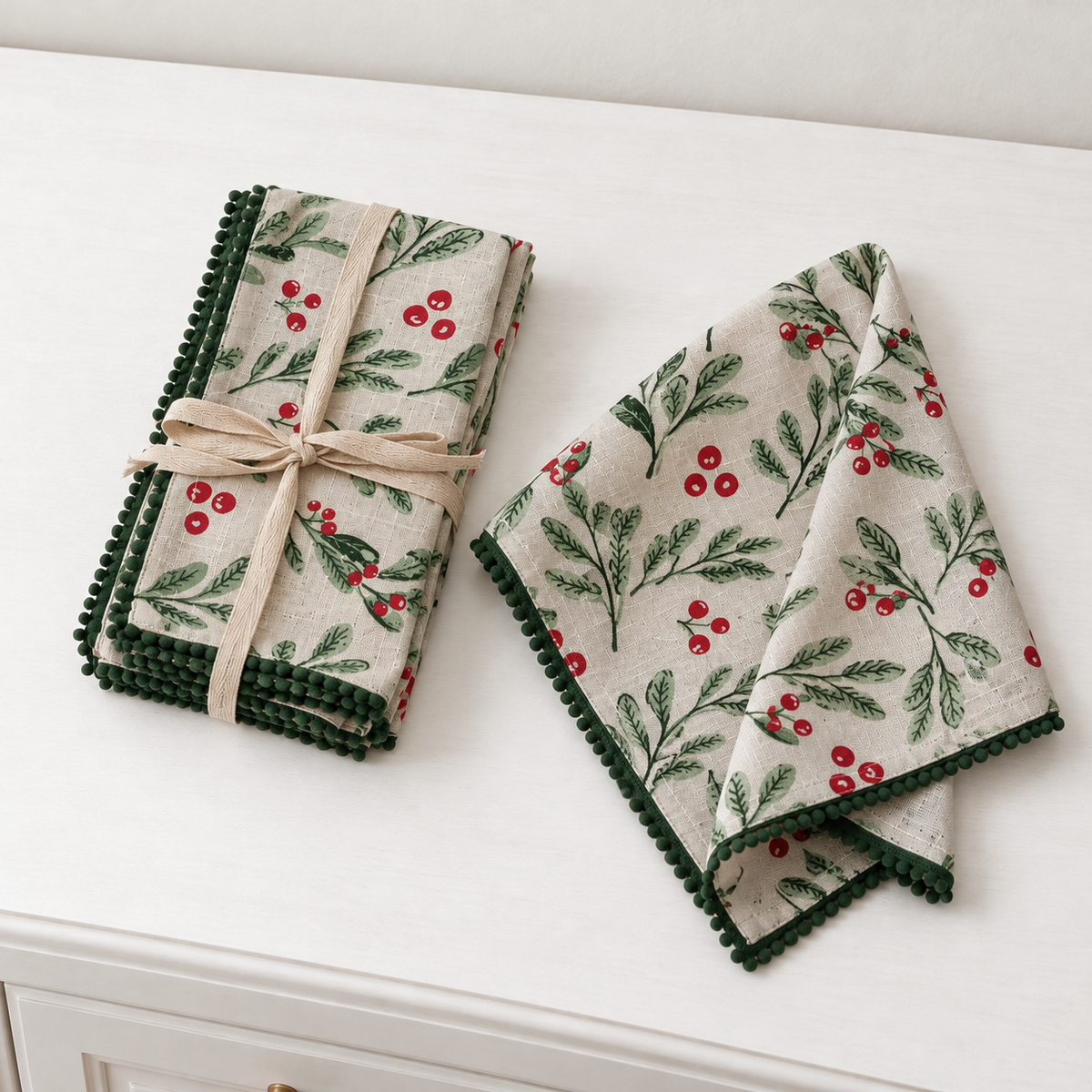 S/4 Mistletoe Pattern Napkins