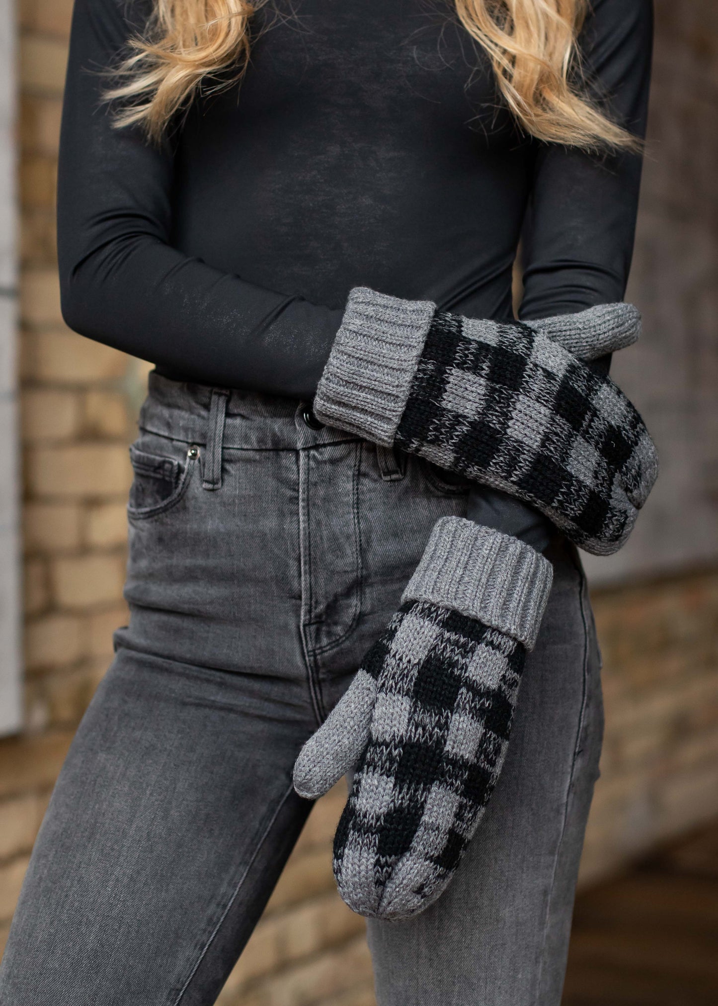Gray/Black Plaid Mittens