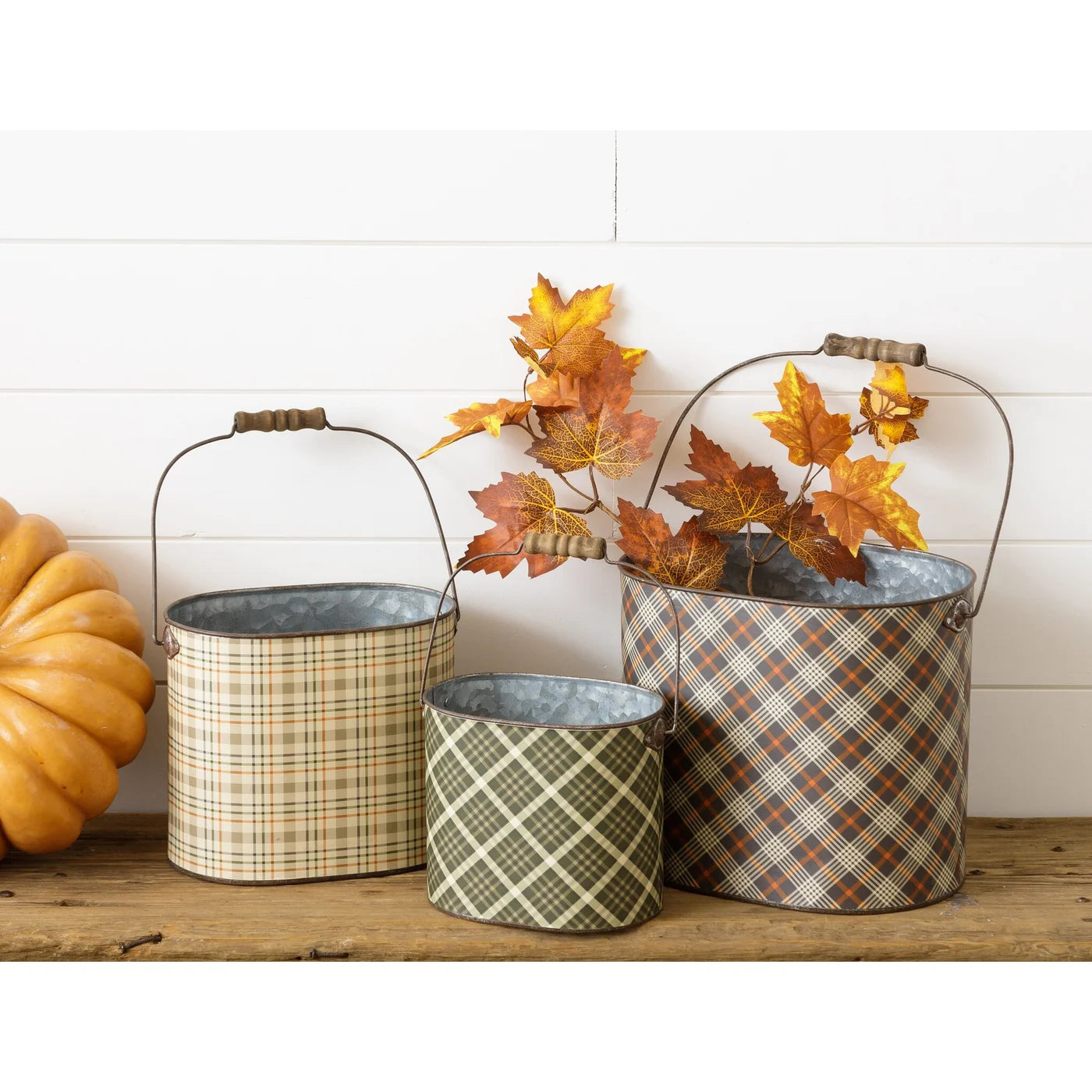 Plaid Bucket