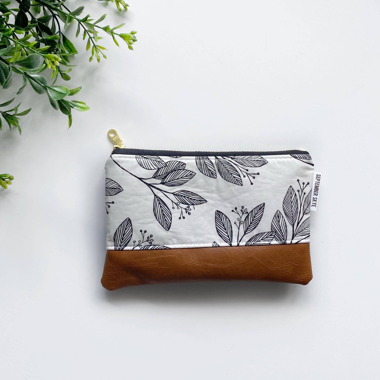 Leaf Pattern Pouch