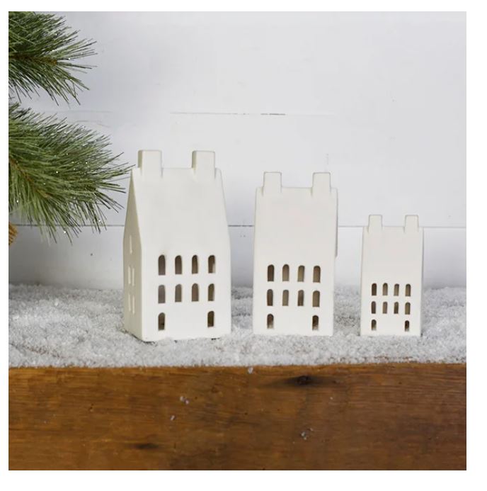 Holiday House w/ LED