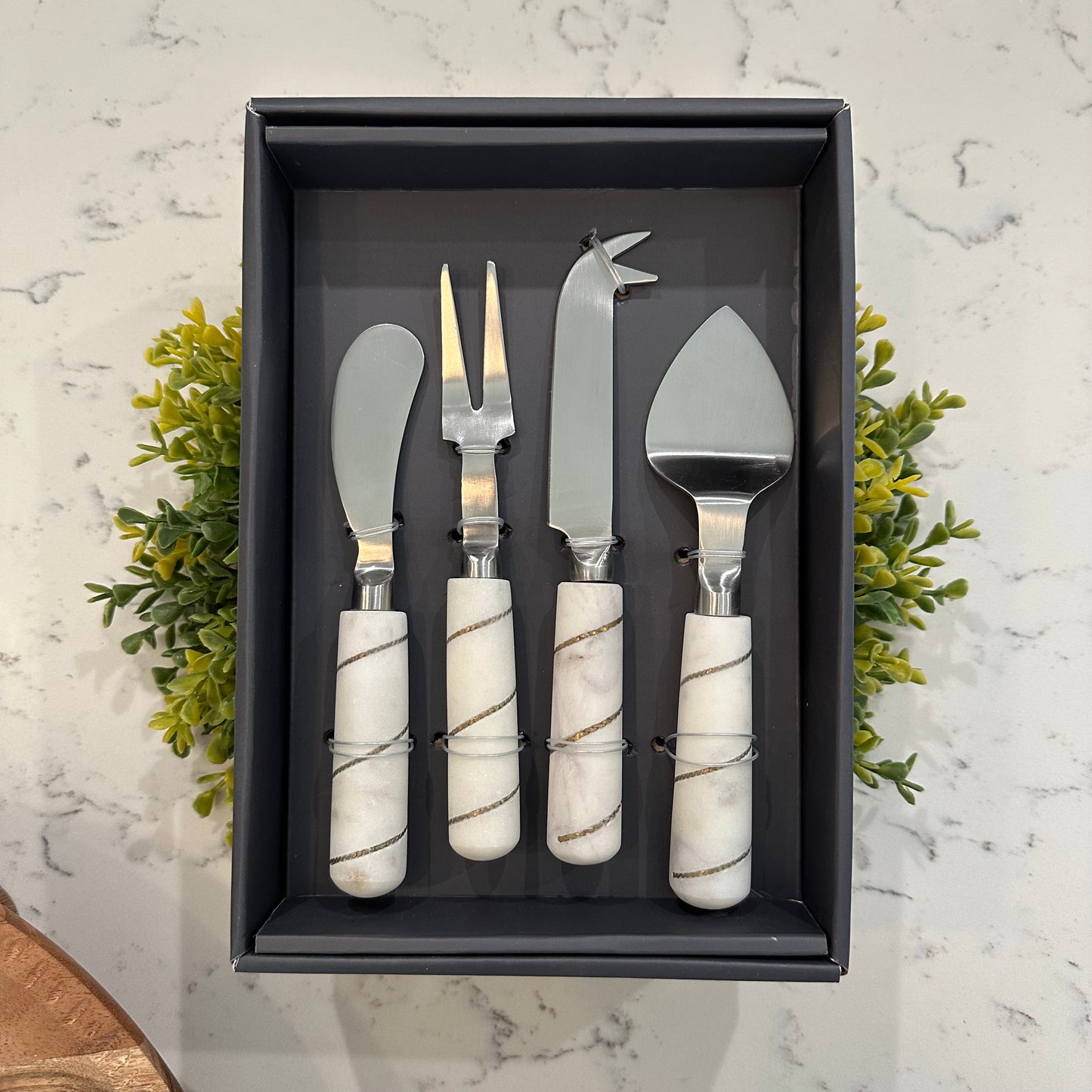 S/4 Marble Serveware Set