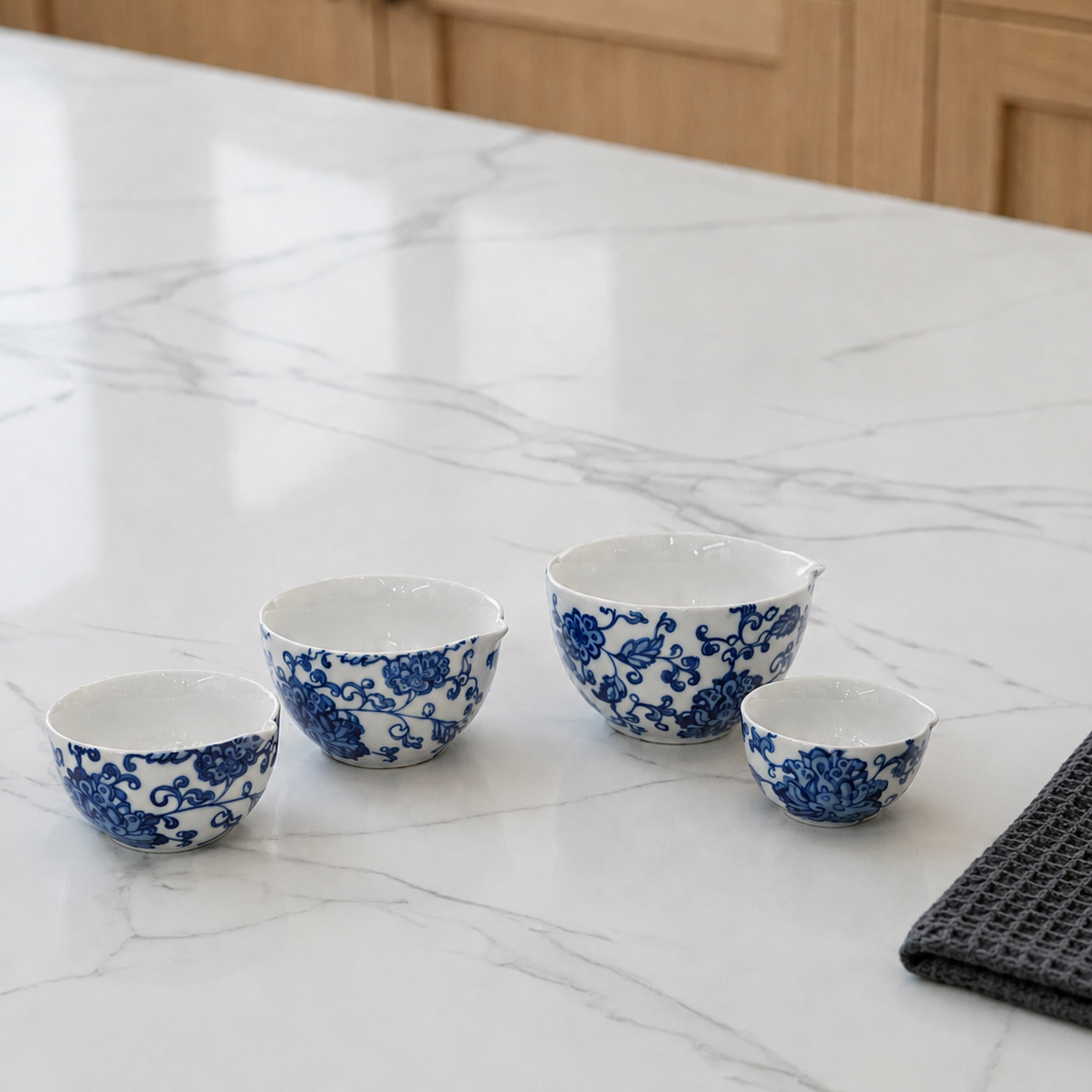 S/4 Blue Floral Measuring Cups