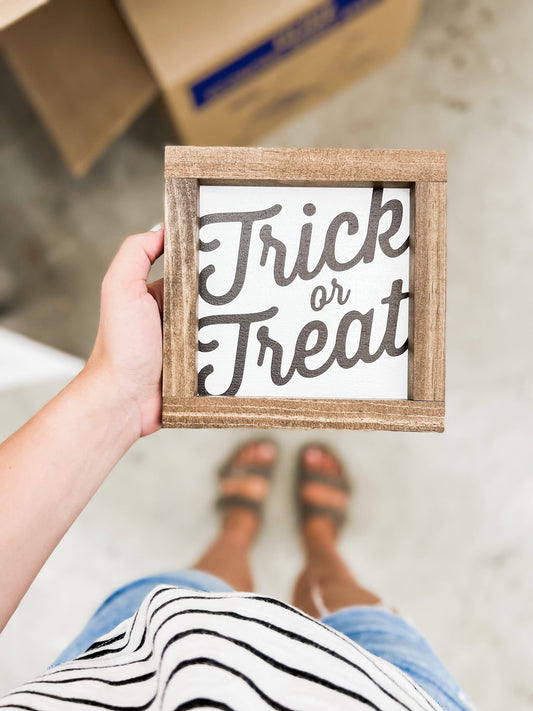 Trick or Treat Block Sign