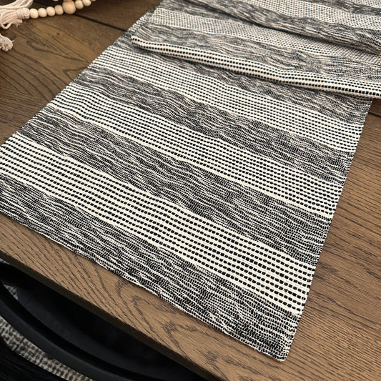 Jazzie Table Runner