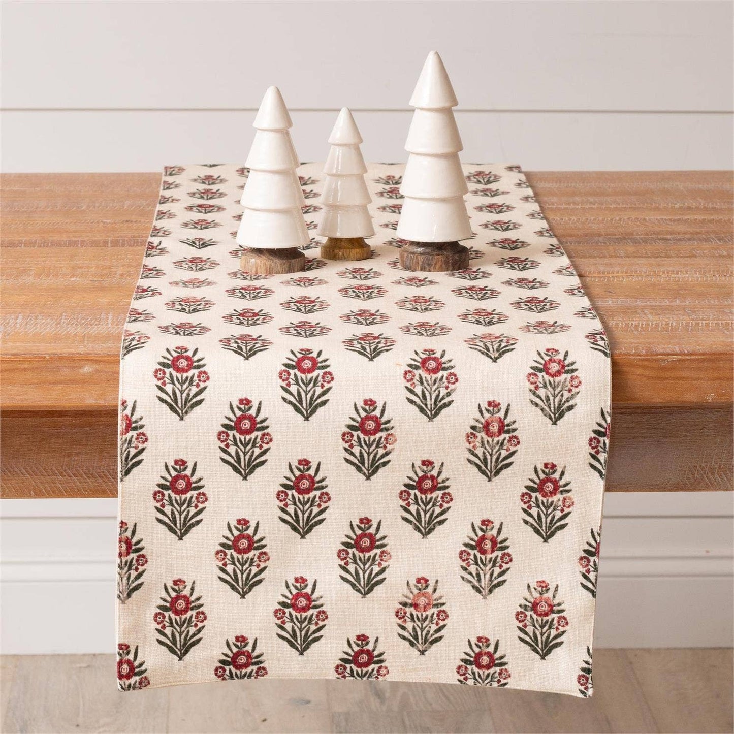 Holiday Print Table Runner