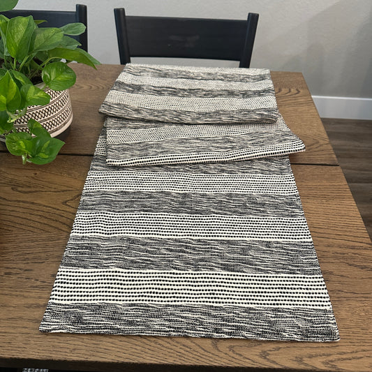 Jazzie Table Runner