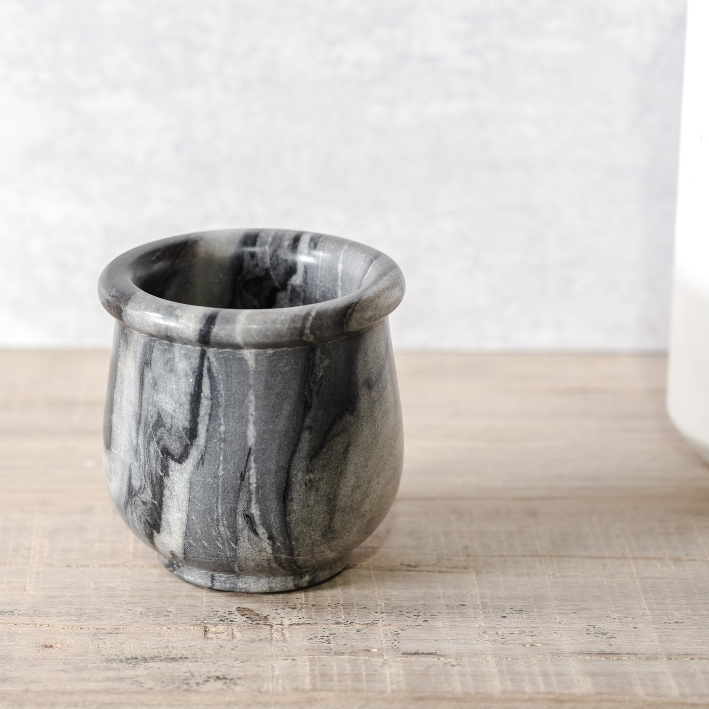 Black Marble Pot 