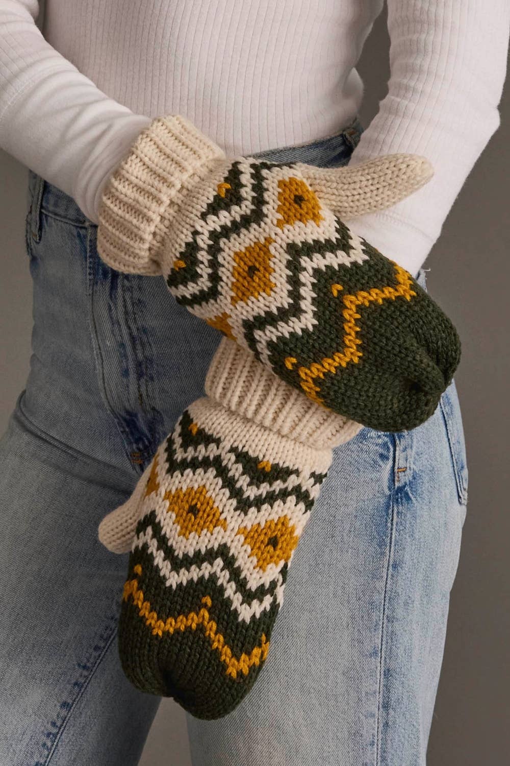 Green/Gold Patterned Mittens
