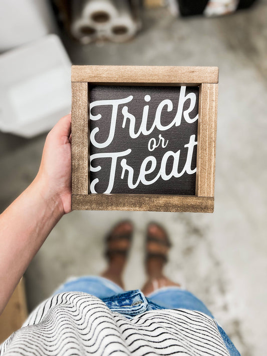 Trick or Treat Block Sign