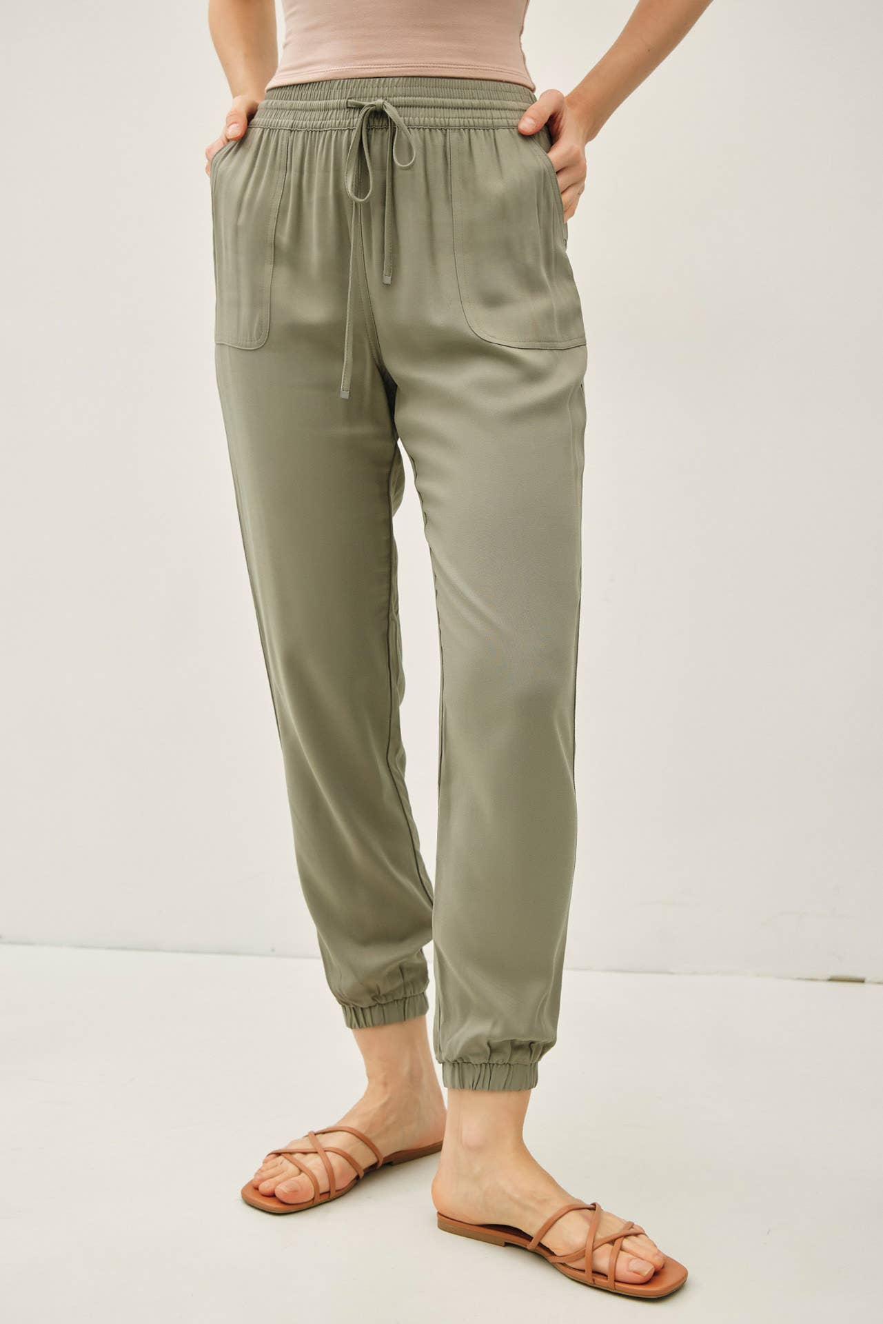 Demi Joggers
