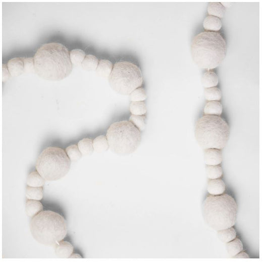 Ivory Pom Pom Garland